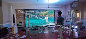 Hoge vernieuwingssnelheid Indoor LED-scherm Compact en licht voor een soepele videoafspeling